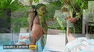 Mariana Martix Rides Jordi In Pool