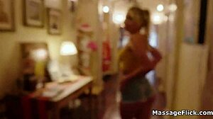 Sexy Masseuse Girlfriend Experience