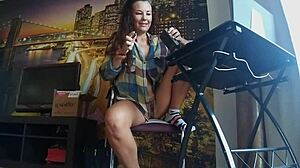 Butt Plug Prank on Delivery Guy with No Panties