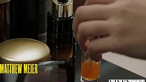 VIXEN CON ARTIST EVE SWEET USES HER FEMME FATALE CHARMS TO PLAN HEIST