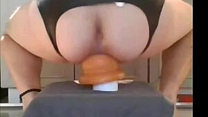 Con El Cono Acanalado