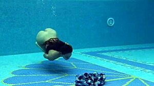 Hot Big Ass Euro Milf Sazan Underwater Erotics