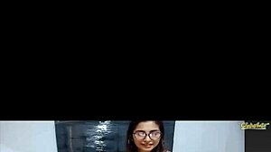 webcam girl 25 showing off on cam