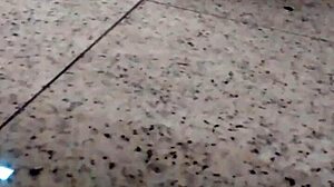 Pegação no banheiro do shopping gay