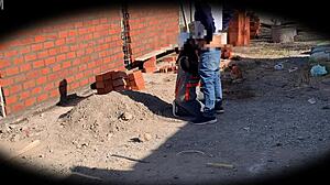 c�mara catches ingeniera nataly bent over