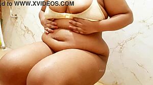 Indian College Girl Flashes Big Boobs in Steamy Display of Lust