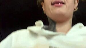 sapatona fica com muito tesao na academia vendo camisa transparente mostrando bicos suado duro