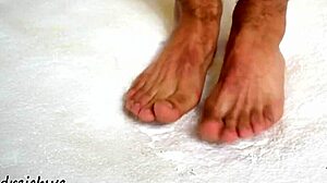 i love worshiping the huge feet of this sexy gay man in high definition fetish video