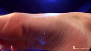 flexible chick spreads ass wide