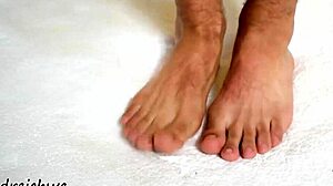 i love worshiping the huge feet of this sexy gay man in high definition fetish video