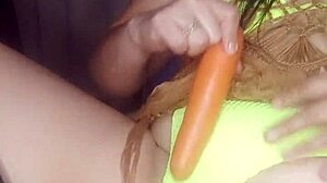 Delicious pleasure with my carrot dildo 😋