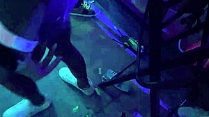 Marido fez amizade no funk e me dividiu no motel com o novo amigo 😏