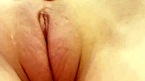 Hey, this sexy lonely girl craves your huge cum load right now! 💦  