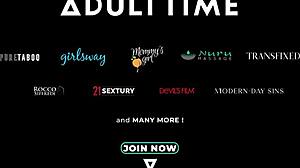 Borstige verpleegster Reagan Foxx likt 18+ tieners poes op college