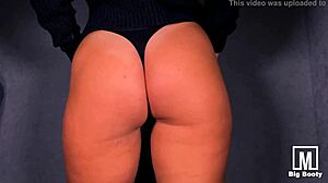 Juicy Booty Plays with Huge Dildo