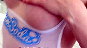 I devour big booty Jewelz Blu's pussy with Alyx Star in extreme webcam session