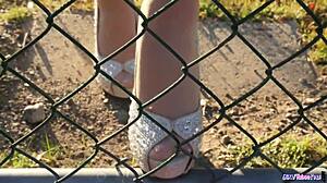 Trimmed Babe Gets Pussy Licked and Fingered!