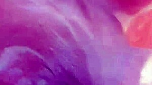 Que rica Colombiana, hijastra culona, te masturbas en el baño?