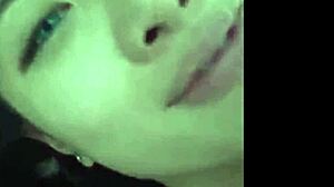 Gadis Indonesia liar dalam klip buatan sendiri, kehabisan nafas sepenuhnya!