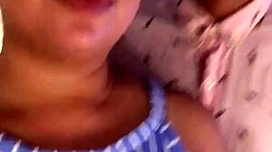 Tipper encantado con mi mujer me complace sin saber