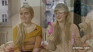 Saavatko nämä amatööri-lesbot orgasmin anaalileluilla?