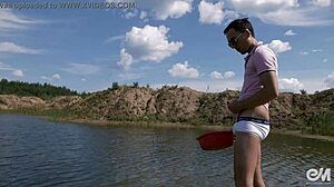 Naked men wash car, end with gay jerk and cumshot 😏