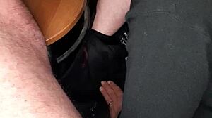 mi succhia il cazzo di nascosto e ingoia tutto, e io godo come una bestia?