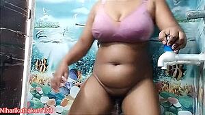 indian desi girl anjali arora shows big tits and ass