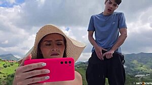 завареникът се промъква с мен зад гърба на мъжа ми