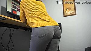 Hot secretary in tight jeans teases with her visible panty line