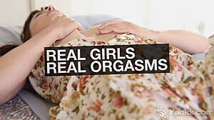 Sexual Yanks Lesbians Clementine and Vi Tease