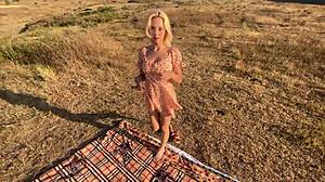 I Fuck a Wet Pussy Outdoors with a Skinny Exotic Asian