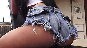 Incredible Jeans Shorts Ass In Daisy Dukes!