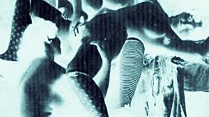 Sbírka vintage erotického umění z retro anime hentai kreslených filmů