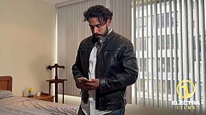 I watch these two petite latinas eat the stepfatherr while their boyfriends are away, so hot!