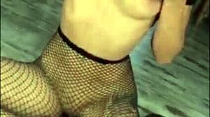 Seksi beba sisa ogroman kurac i guta spermu!