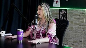 Tinha medo do que iam pensar sempre gostou de gravar o namorado tomou fama de corno - raphaela savanah sheer red halloween