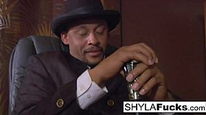 Sexy Shyla Stylezs In Hot Anal Threesome Fuck With Blonde