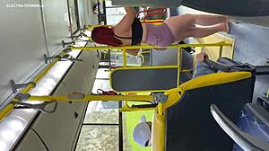 levei empregada para casa... louco