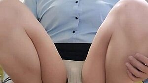 ting-xuan, do you want to see me masturbate with this dildo on heels?