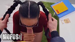 Student Andreina Deluxe Chooses Sucking Jordi's Cock