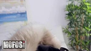 Student Andreina Deluxe Chooses Sucking Jordi's Cock