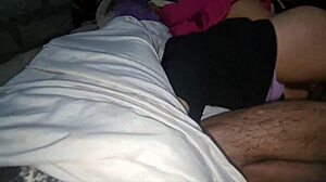 Hermanastra argentina de vacaciones en m�xico abre las piernas todos los d�as