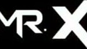 Hey, showing pussy in restaurant in Fashionbusiness E2 53