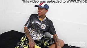 ركبت على زب صديقي الكبير