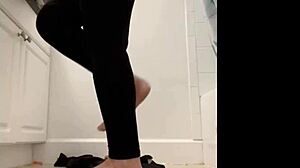 Horny tiktoker la paisa squirts after dildo self-fuck