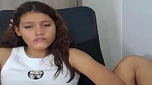 woman 18 pussy with dildo