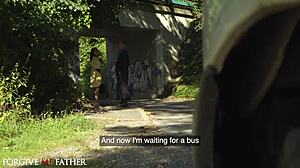 Sekse oppas heeft geld nodig na ontslag! 💸