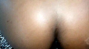 gravei escondido, dei pro novinho gostoso d4, minha raba gigante balançando, quer ver mais?