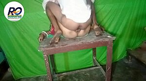 인도 바비 섹시 사리 차다이 풀 액션 모드